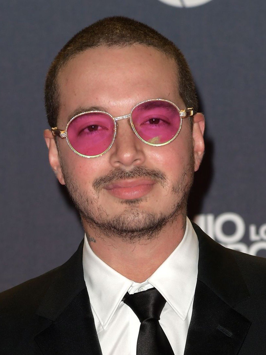 How tall is J Balvin?